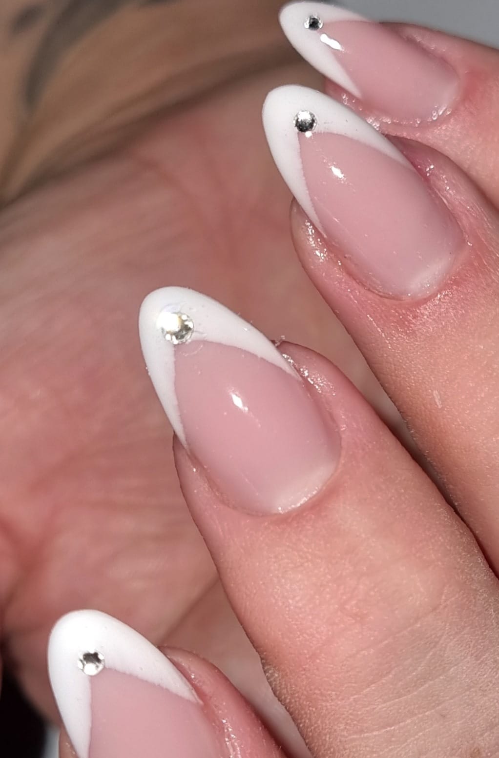 Nageldesign & -pflege