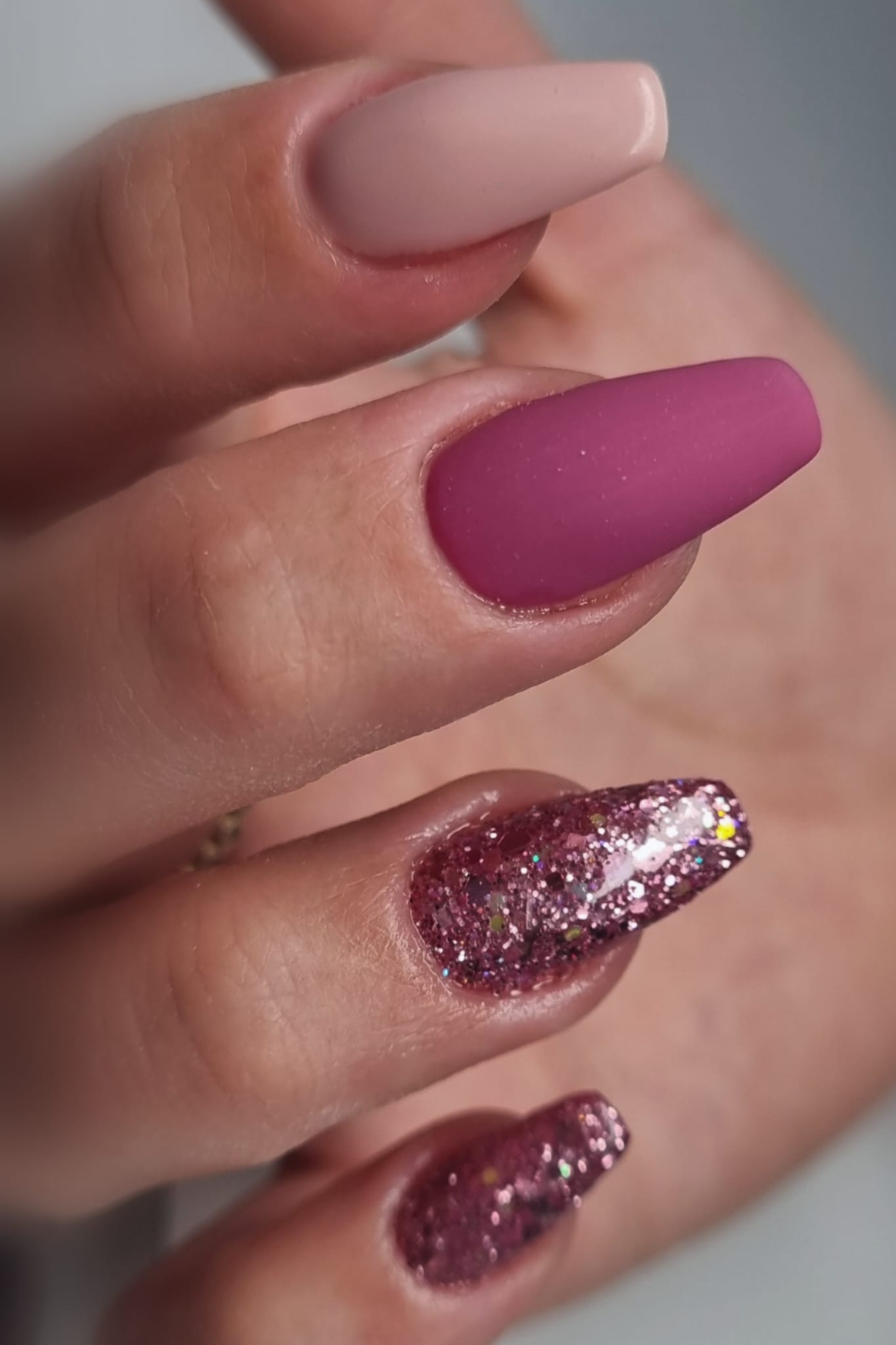 Nageldesign & -pflege